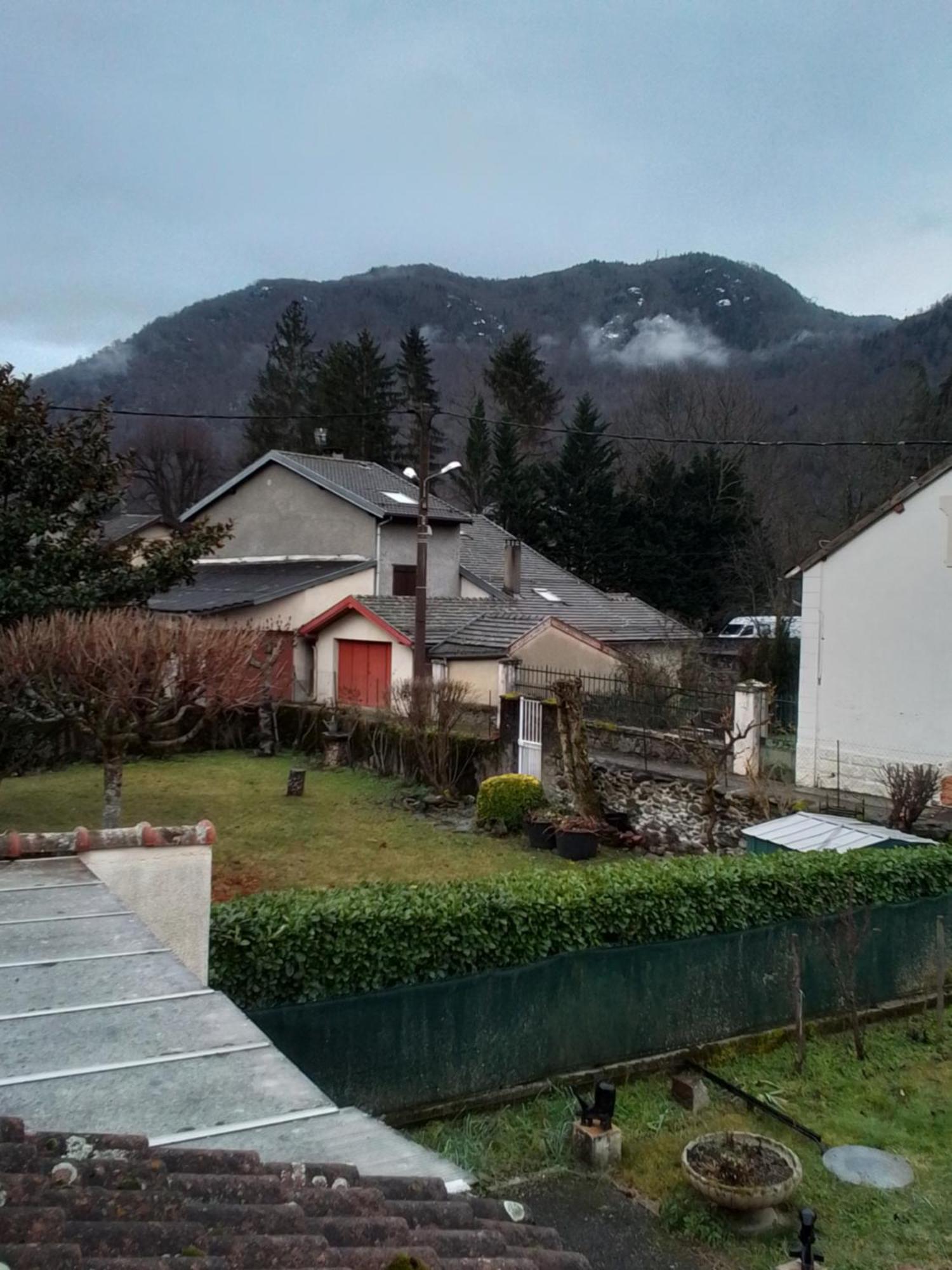 Maison Savignac Les Ormeaux Rom bilde